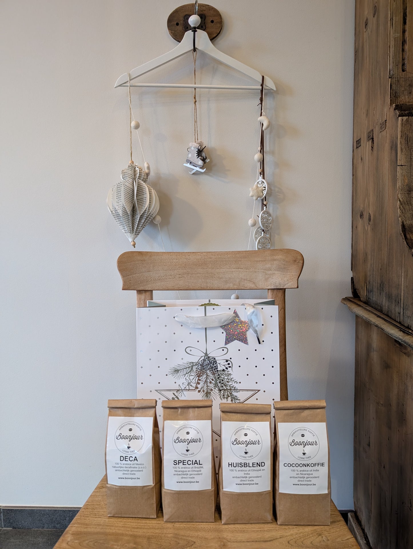 NIEUW: 'Meepakkertje' kant-en-klaar cadeaupakket met 4 soorten koffiebonen of gemalen koffie